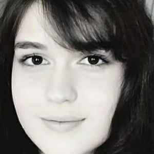 Meet your Posher, Cynthia